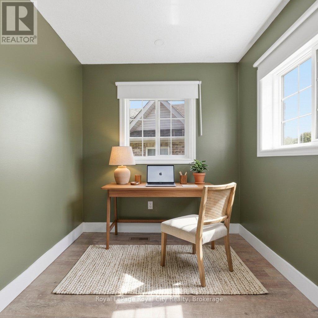 #51 169 BISMARK DRIVE - 25