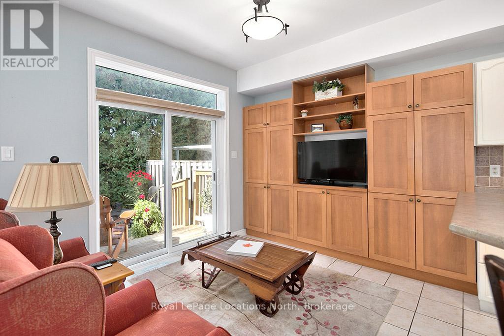 #24 110 NAPIER STREET W - Image 16