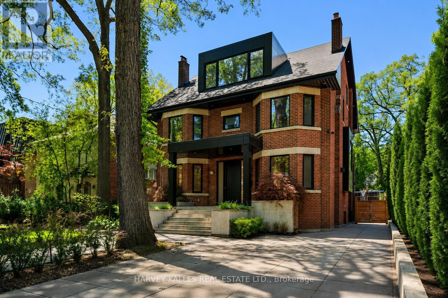 Photo of 128 Lyndhurst Avenue