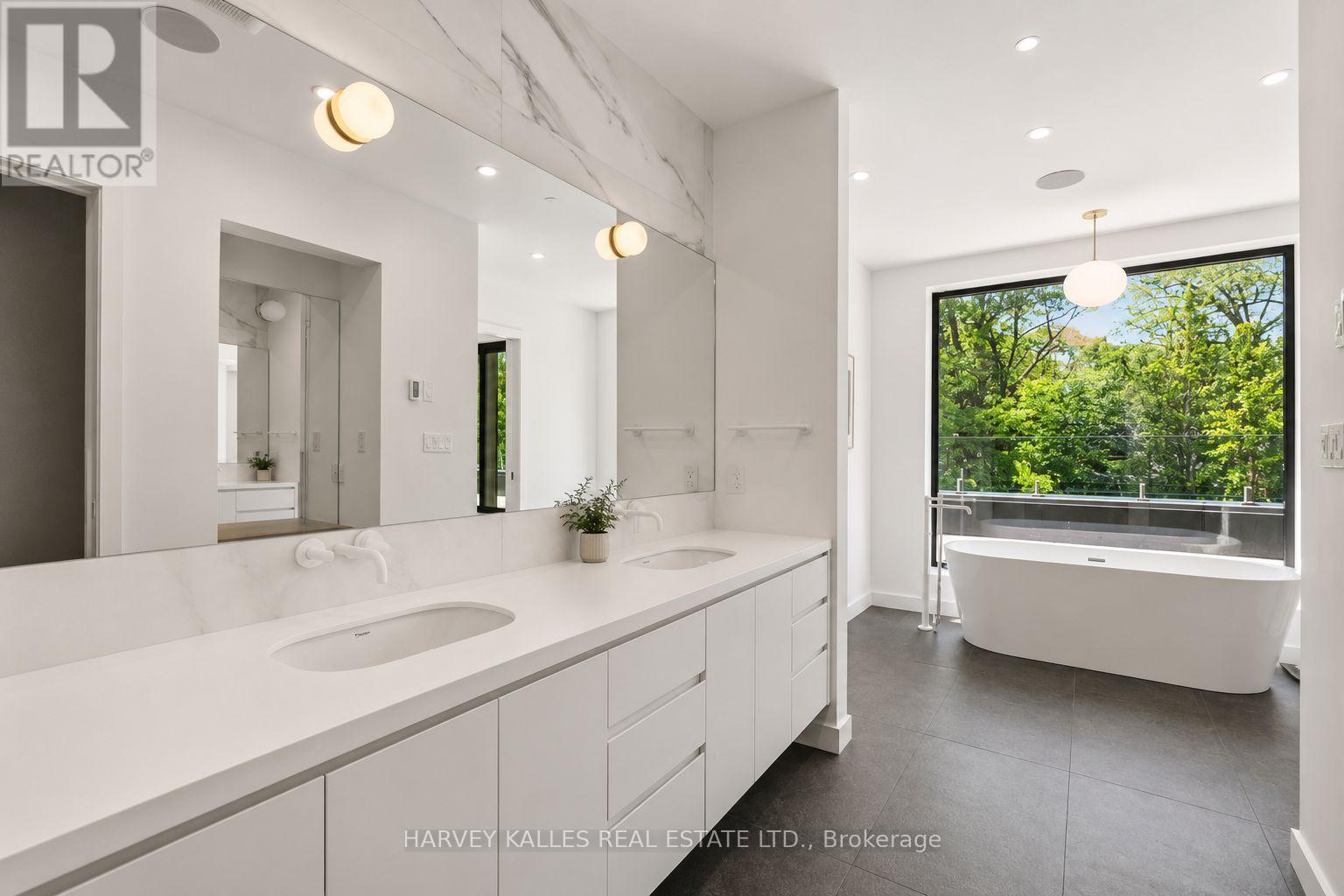 128 LYNDHURST AVENUE - Image 23
