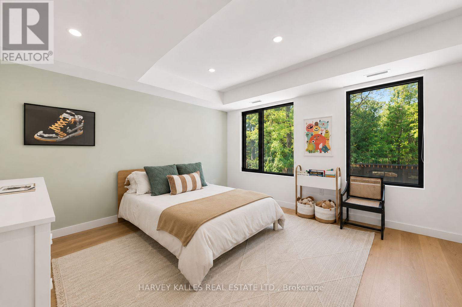 128 LYNDHURST AVENUE - Image 26