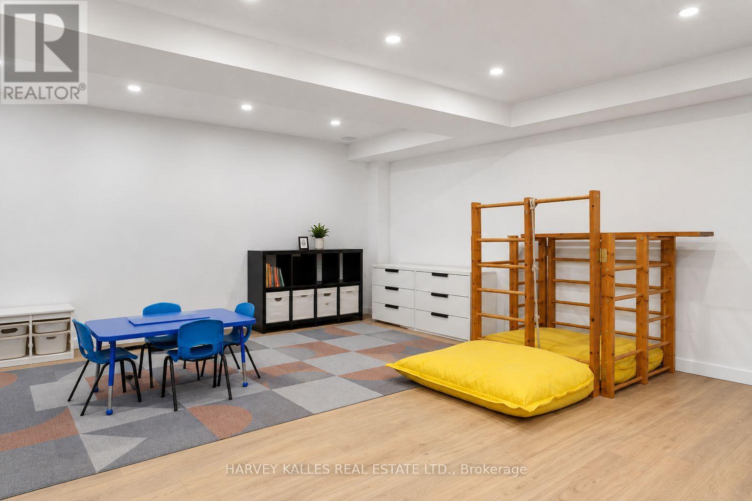 128 LYNDHURST AVENUE - Image 36