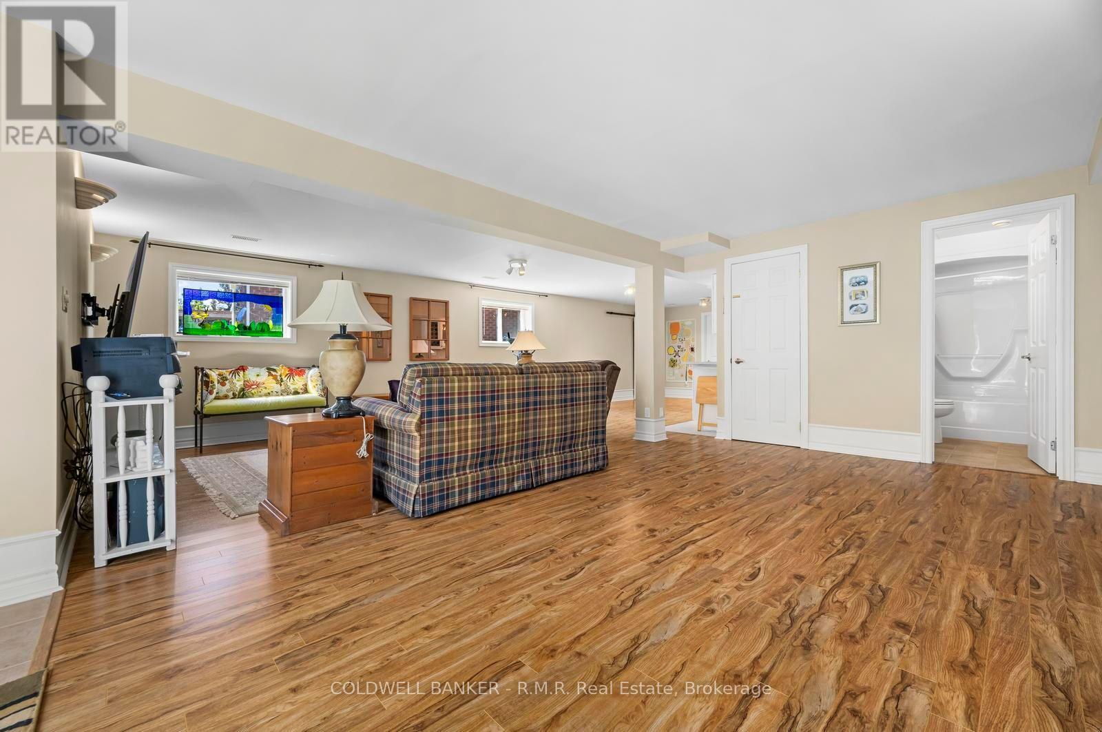 1188 ALDER ROAD E - 33