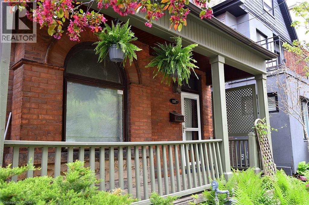 128 HESS Street S - 5