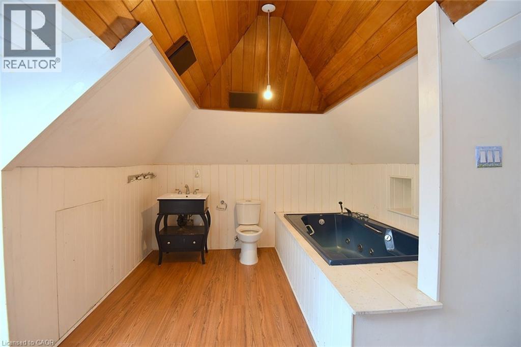 128 HESS Street S - Image 36