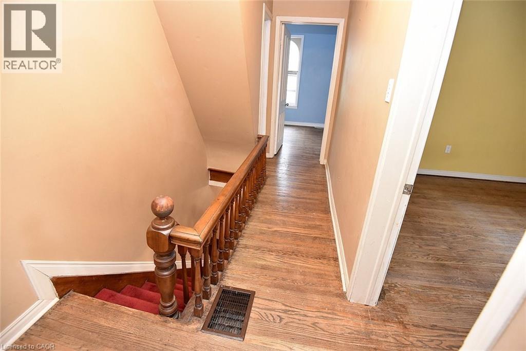 128 HESS Street S - 22