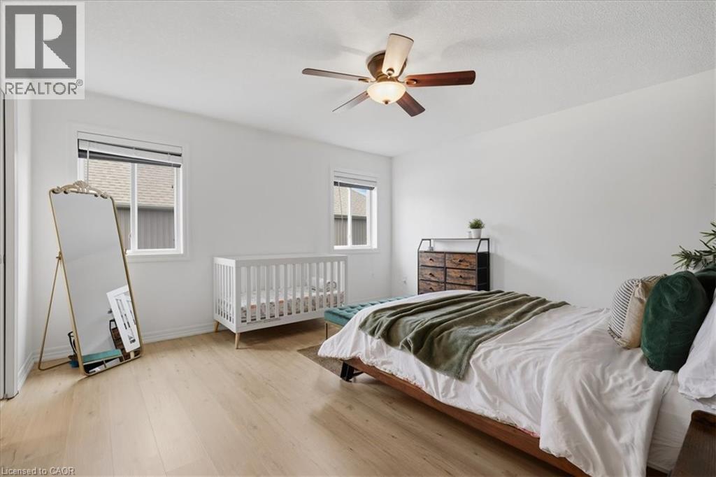 275 FALCONRIDGE Drive - Image 21