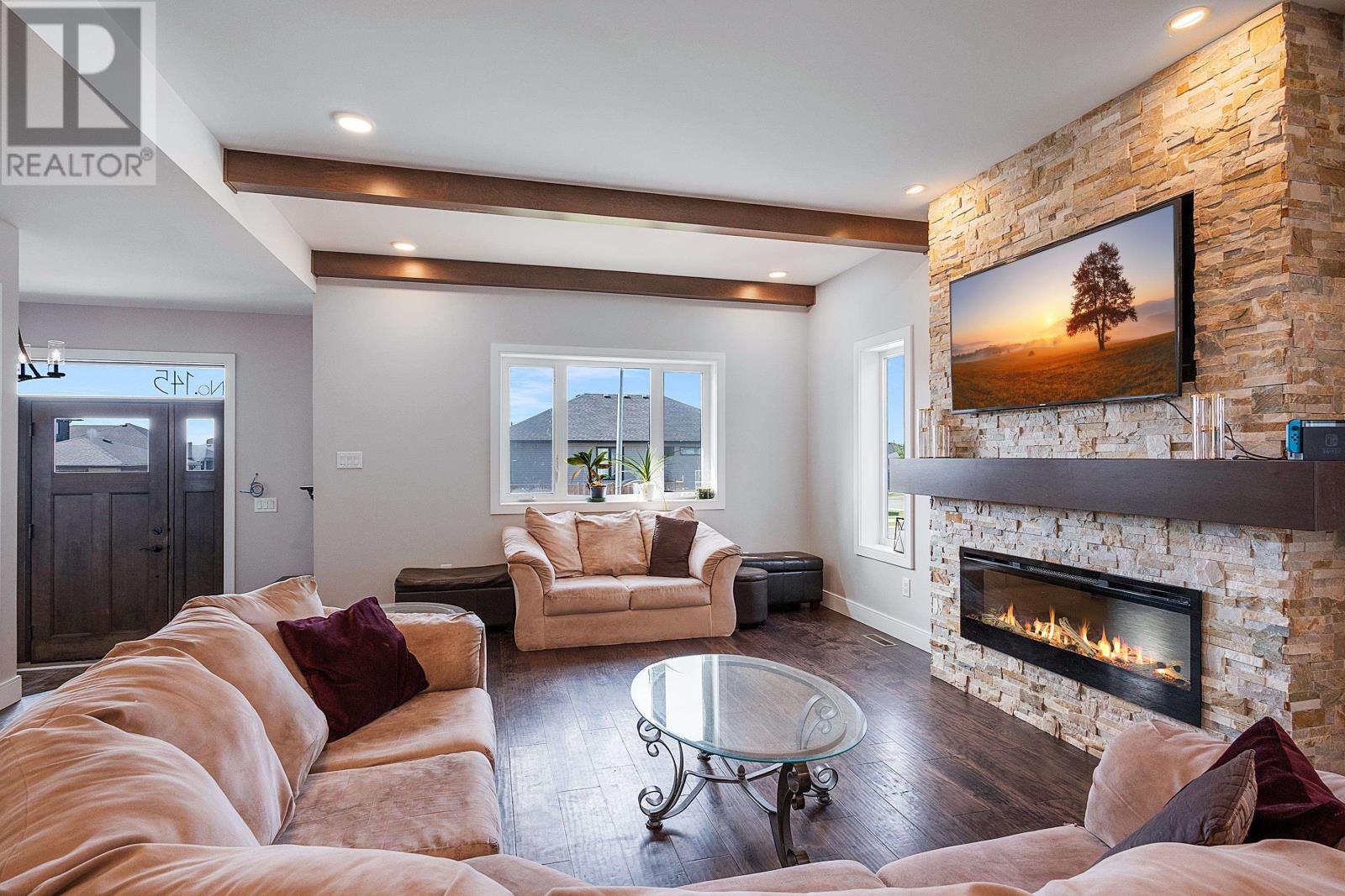 145 Dogwood CRES - Image 4
