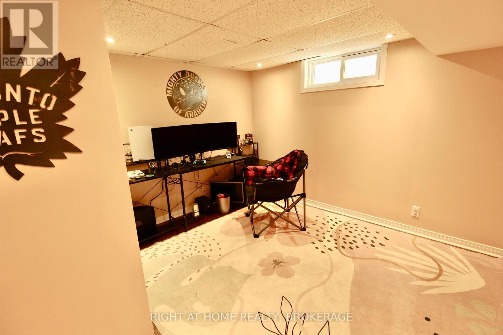 711 JOHN STREET - Image 21