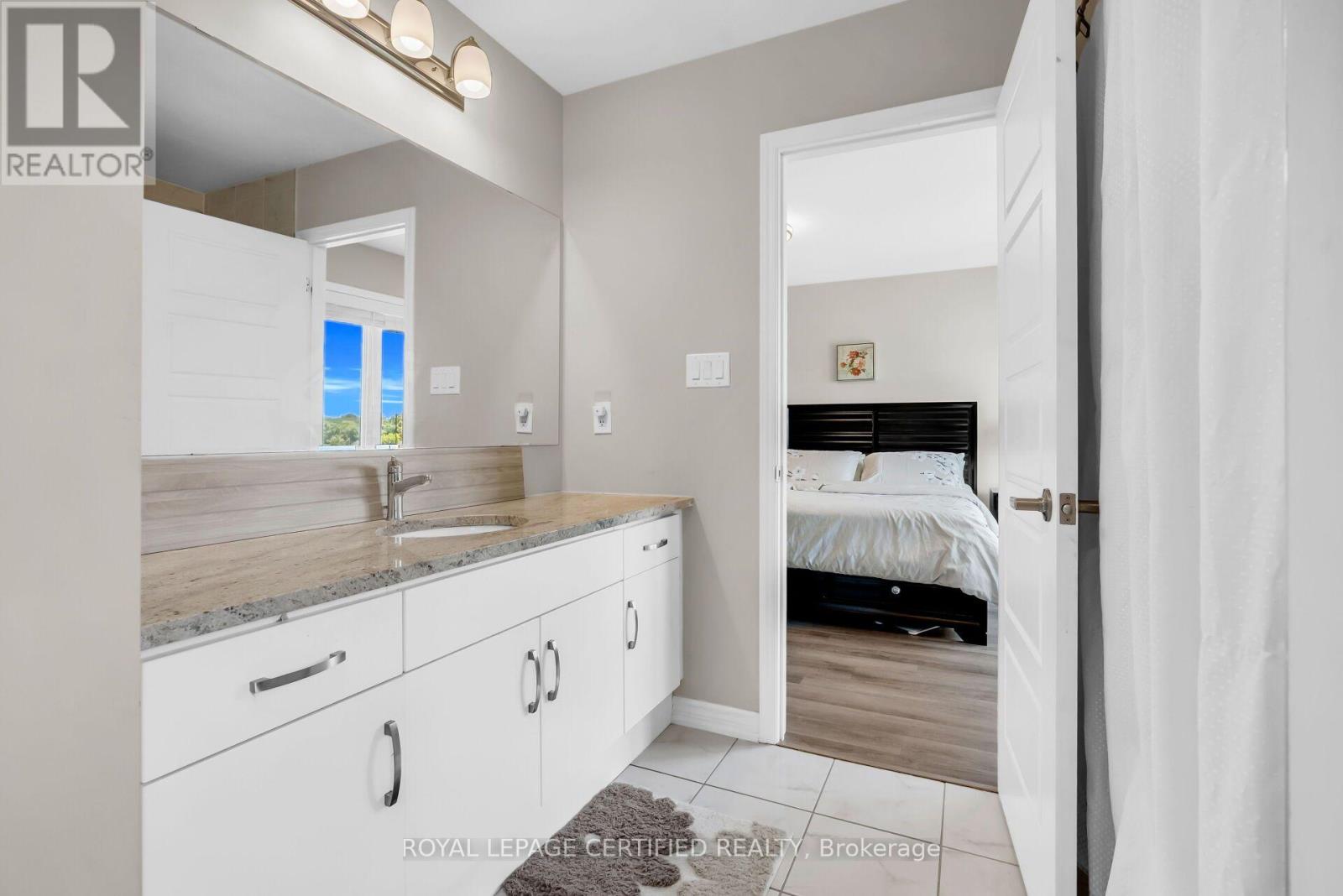139 YATES DRIVE - 34