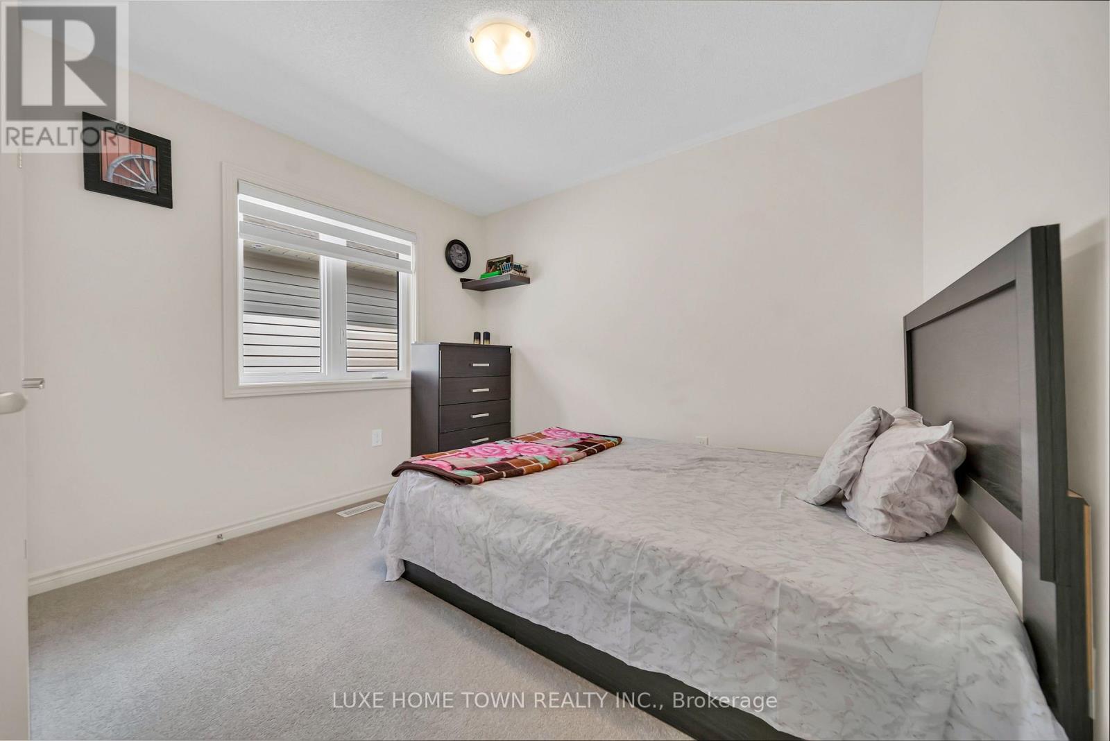 180 POVEY ROAD - Image 38