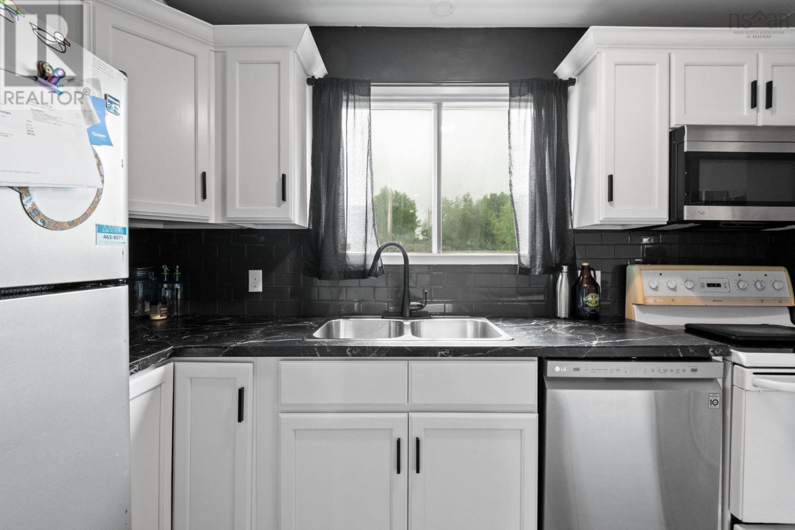 Property 22 of 50 of 3 Osborne Avenue