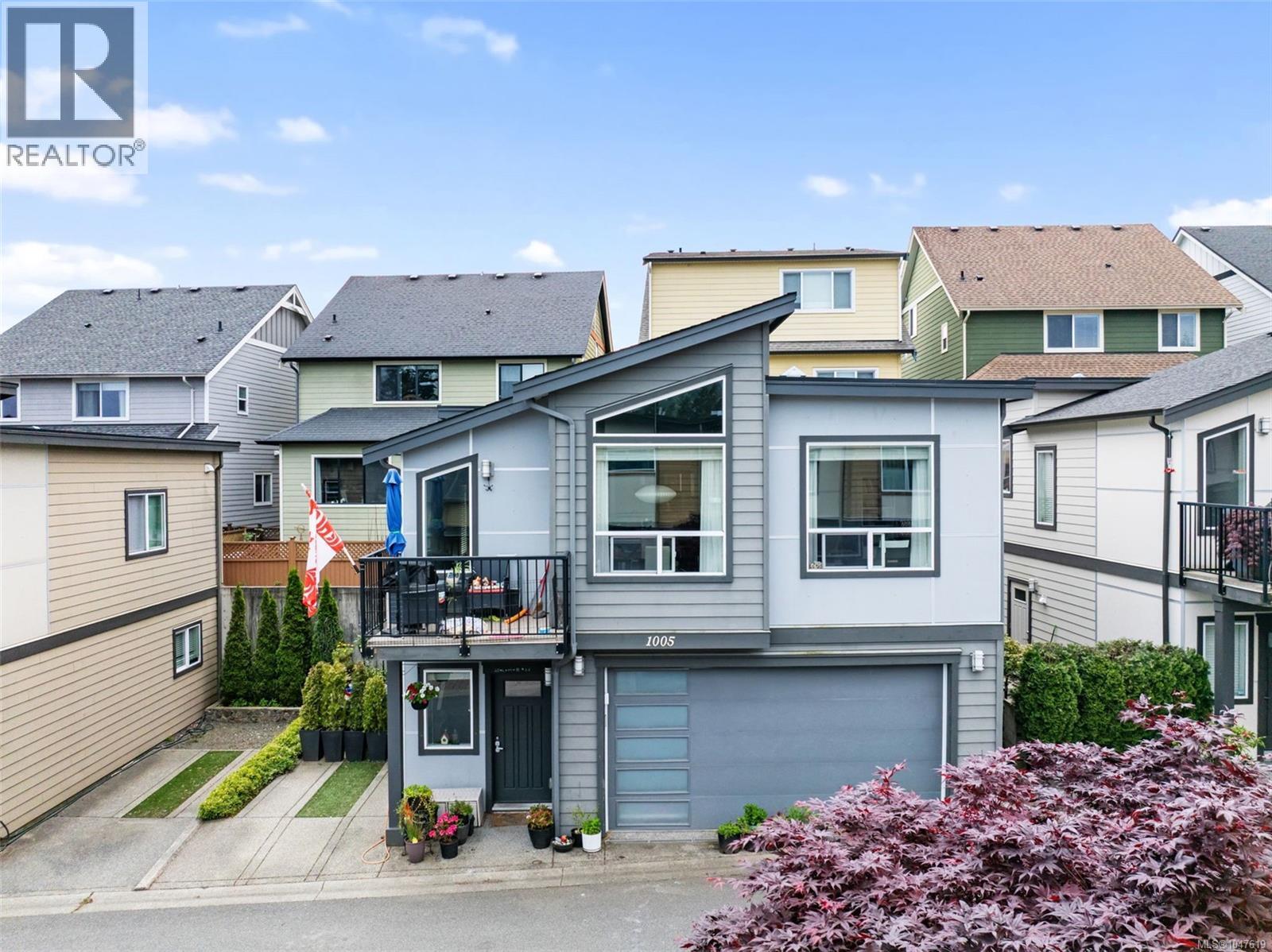 1005 Boeing Close, Langford