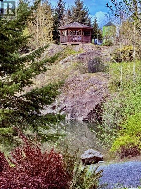 1005 Boeing Close, Langford