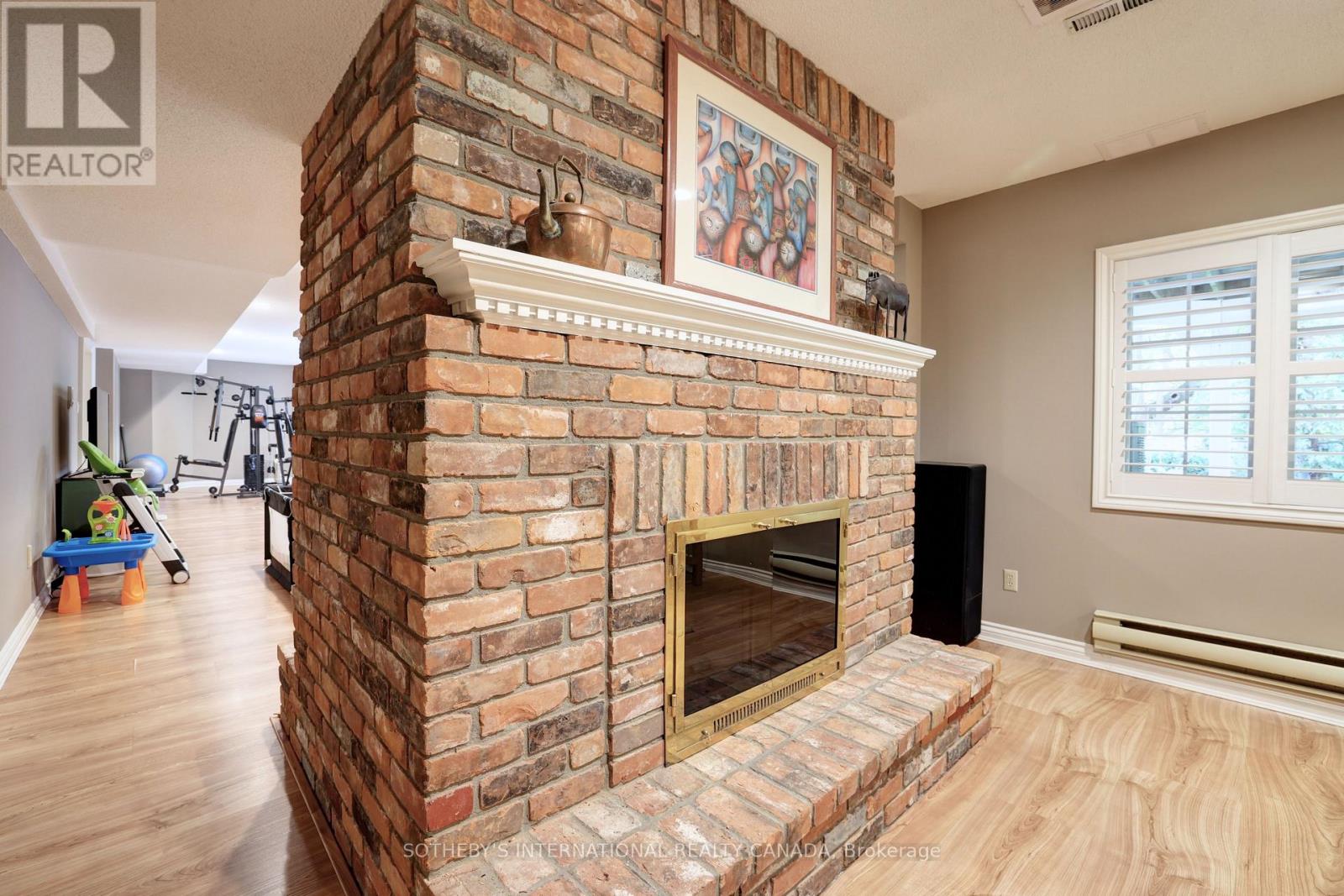 1379 MEADOW GREEN COURT - Image 35