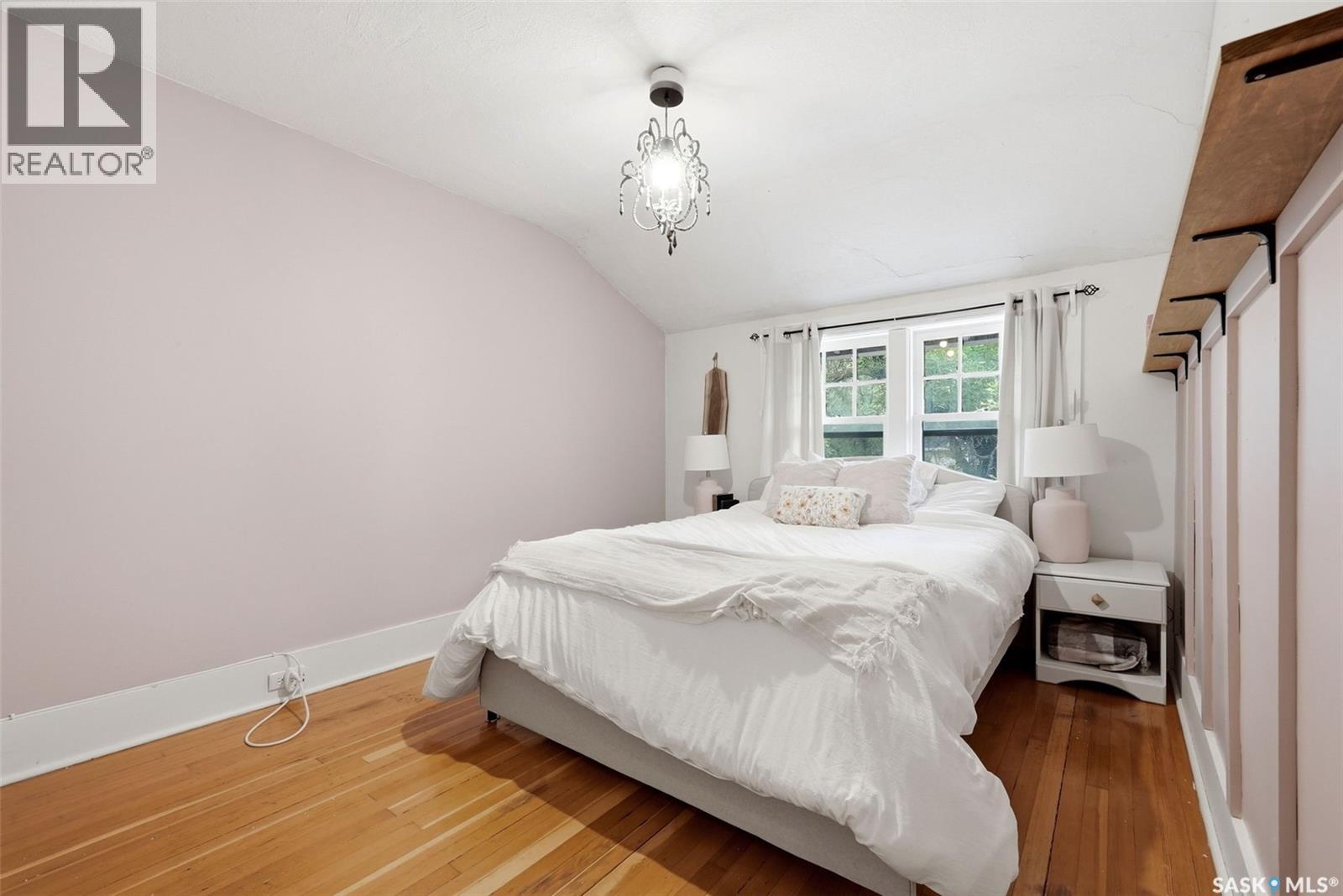 2273 Cameron STREET - Image 13