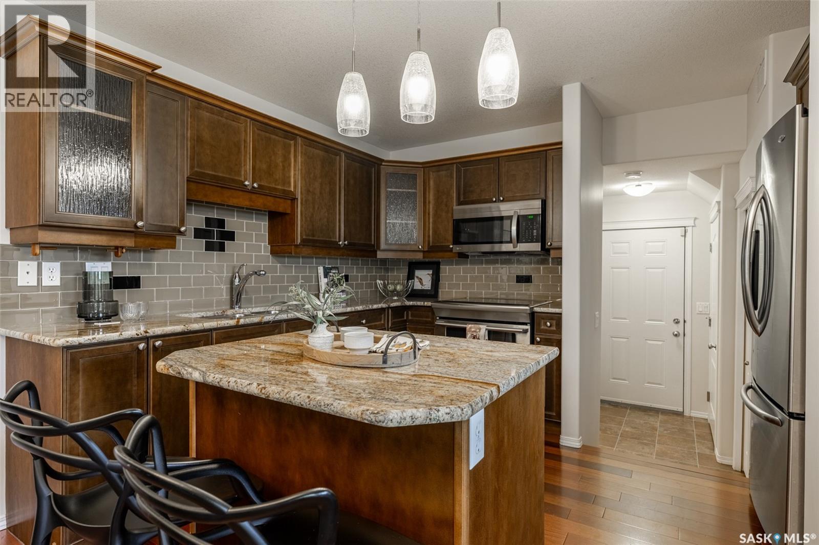 #14 110 Dulmage CRESCENT - 10