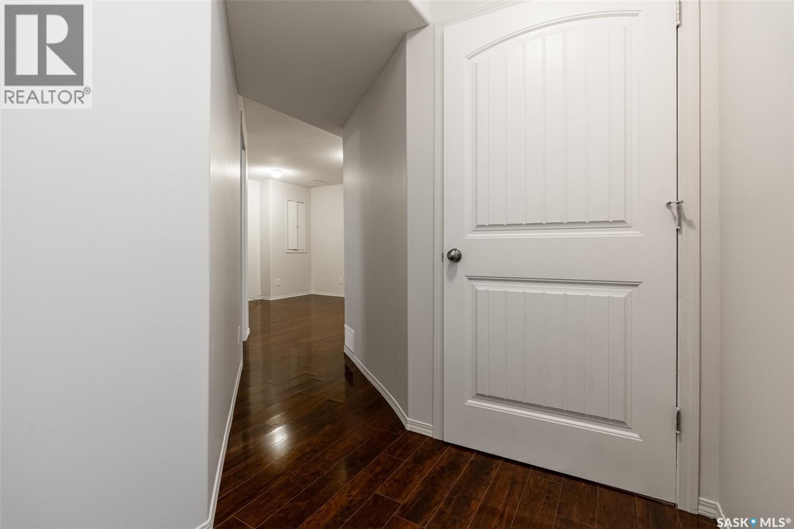 #14 110 Dulmage CRESCENT - 28