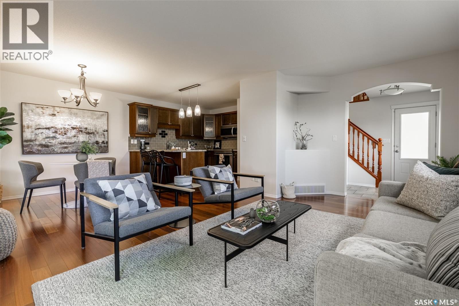 #14 110 Dulmage CRESCENT - 4