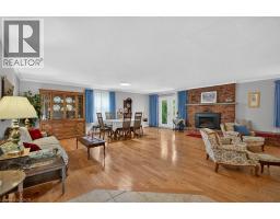 Living room - 476 East 37th Street, Hamilton, ON L8V4B9 Photo 14