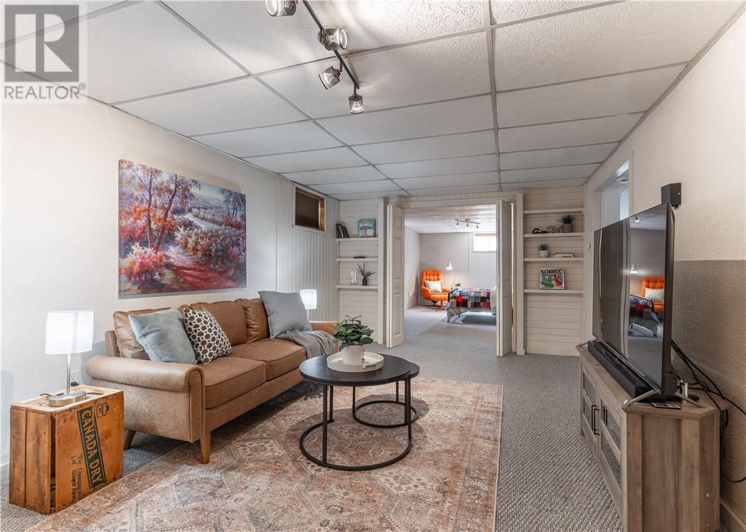 1786 Latimer Crescent - 26