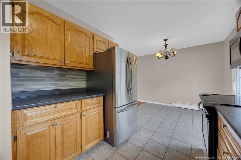 581 Michael Crescent - 10