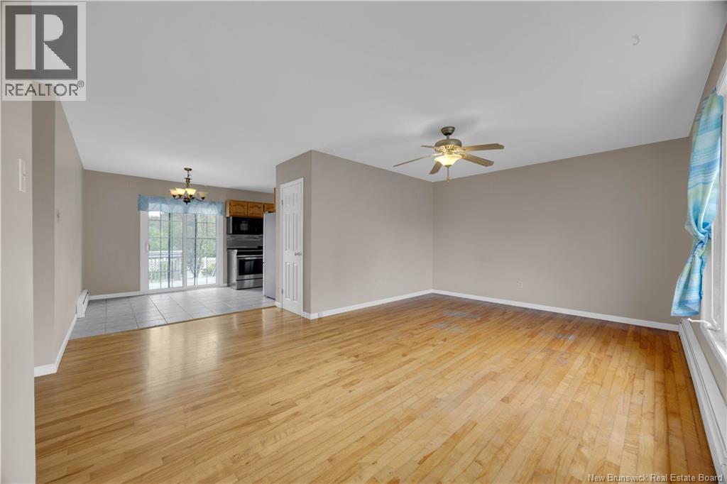 581 Michael Crescent - 5