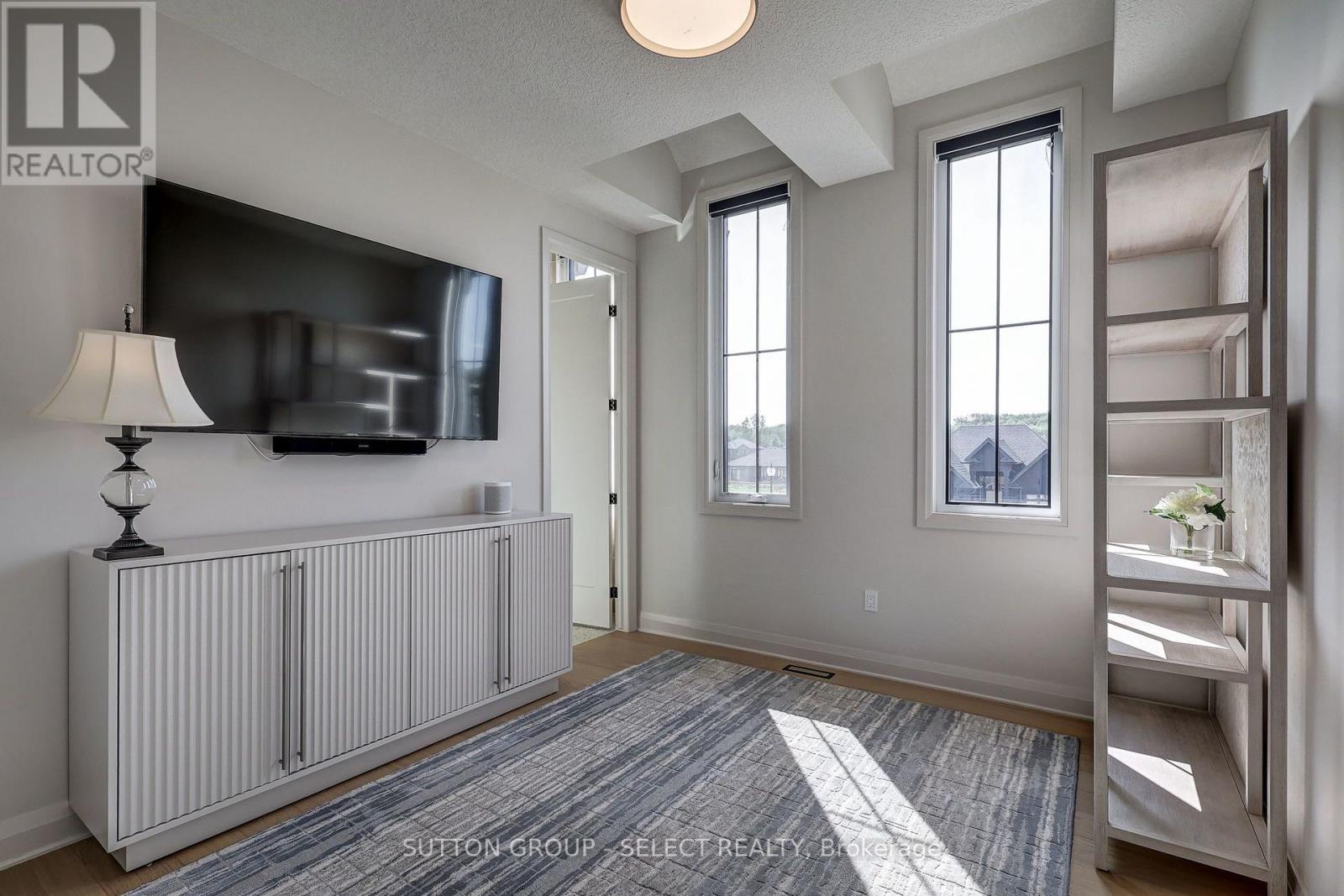 239 FOXBOROUGH PLACE - 20