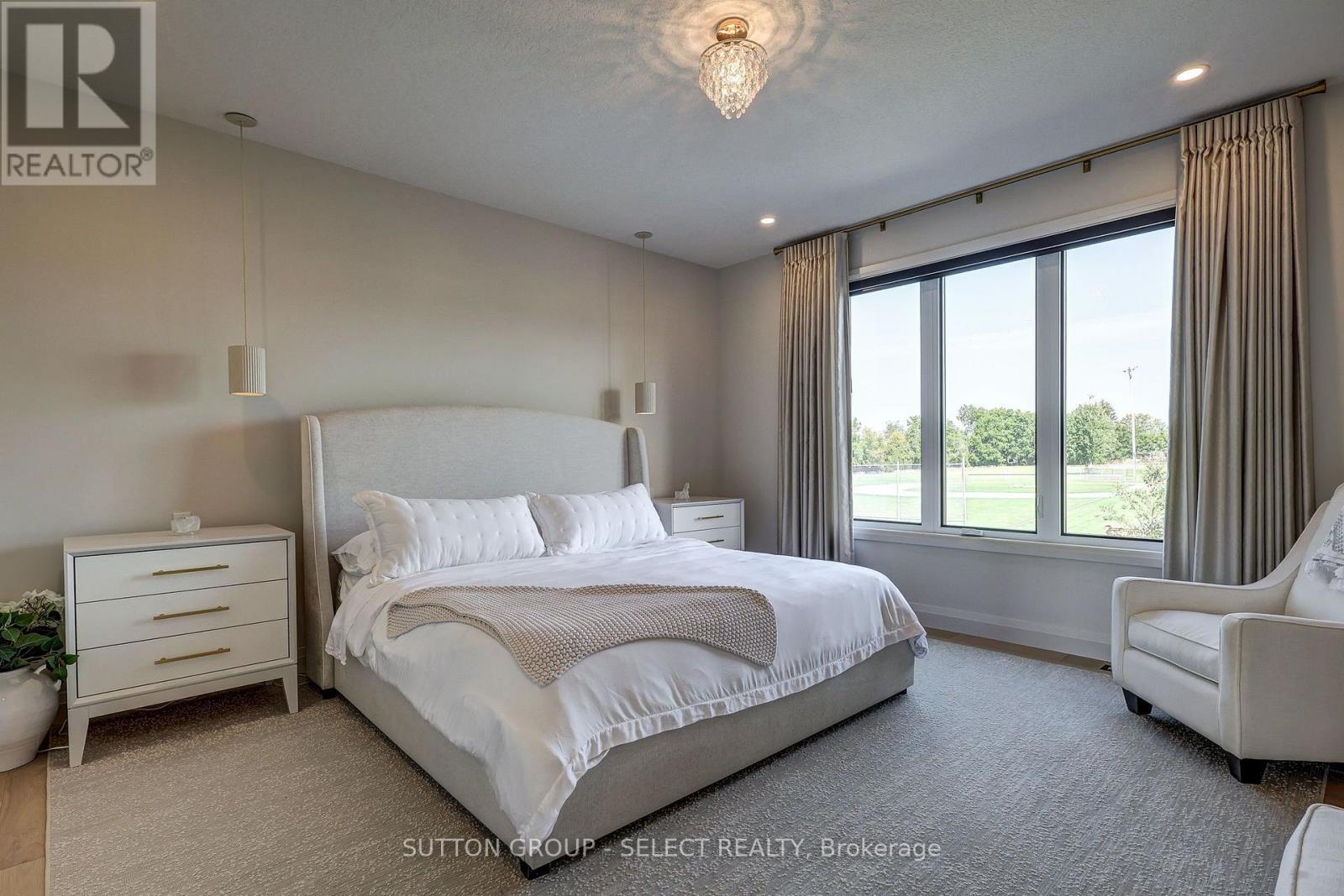 239 FOXBOROUGH PLACE - Image 23