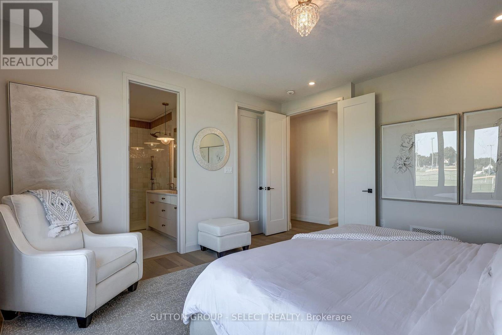 239 FOXBOROUGH PLACE - Image 24