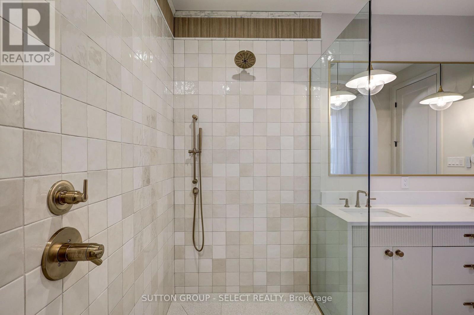 239 FOXBOROUGH PLACE - Image 27