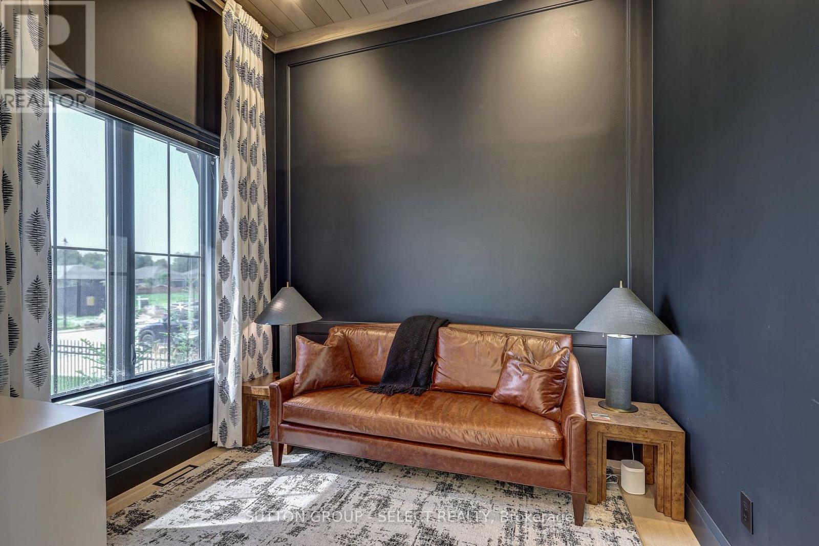239 FOXBOROUGH PLACE - Image 3