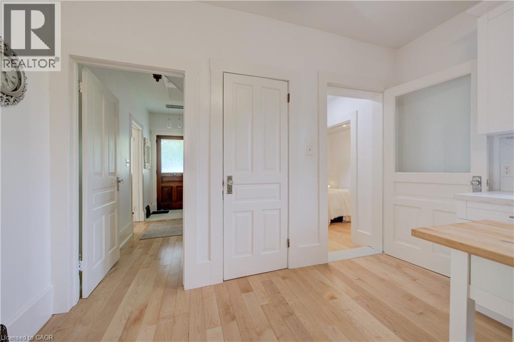 25 CENTRAL Street - 25