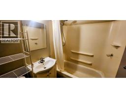 2012 Wayne Avenue, Sarnia, ON N7T7Y9 Photo 11