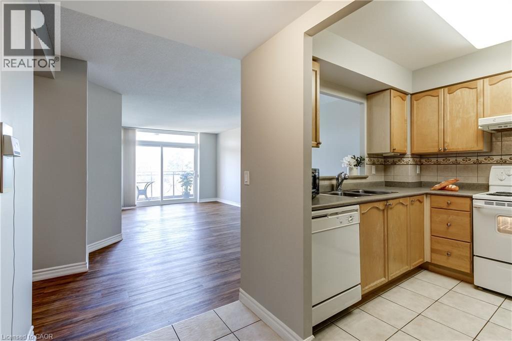 #1414 100 BURLOAK Drive - 3