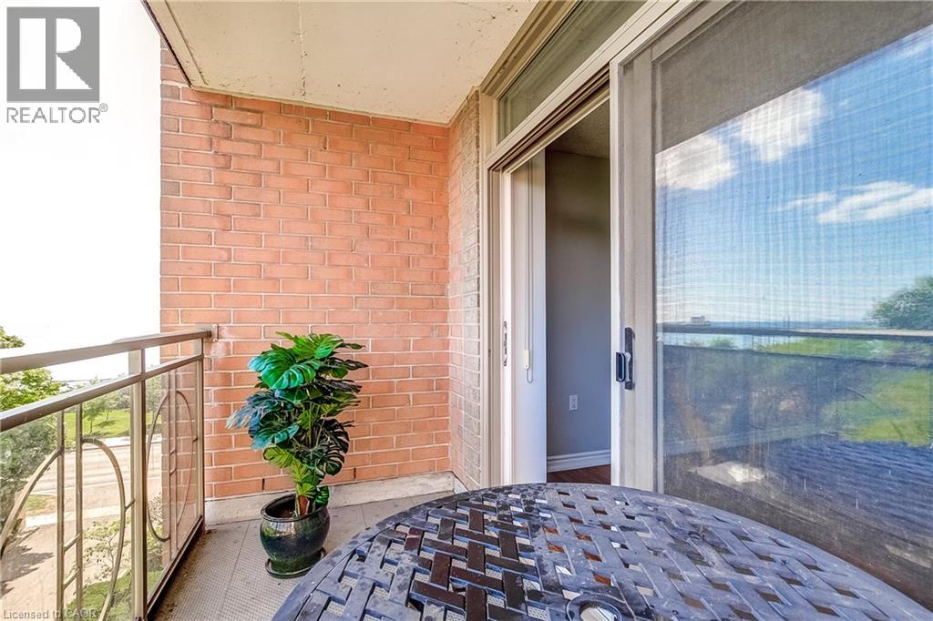 #1414 100 BURLOAK Drive - 32