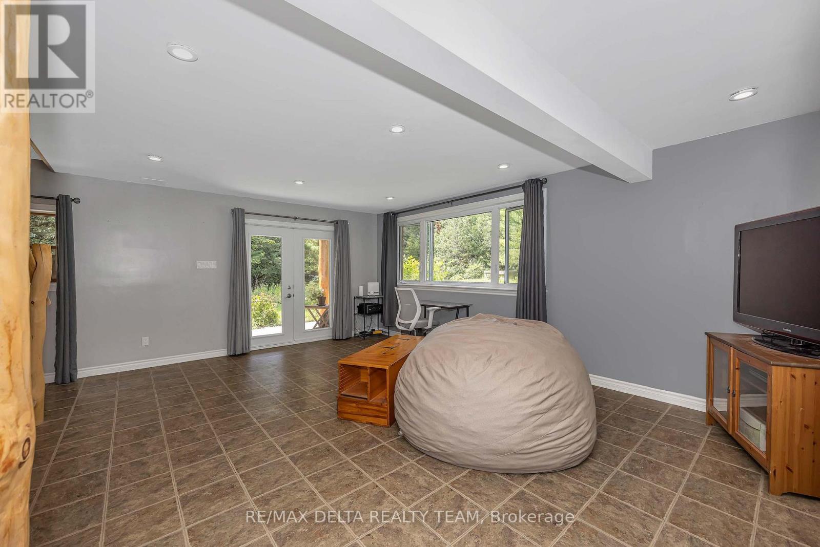 107 CORKERY WOODS DRIVE - Image 32