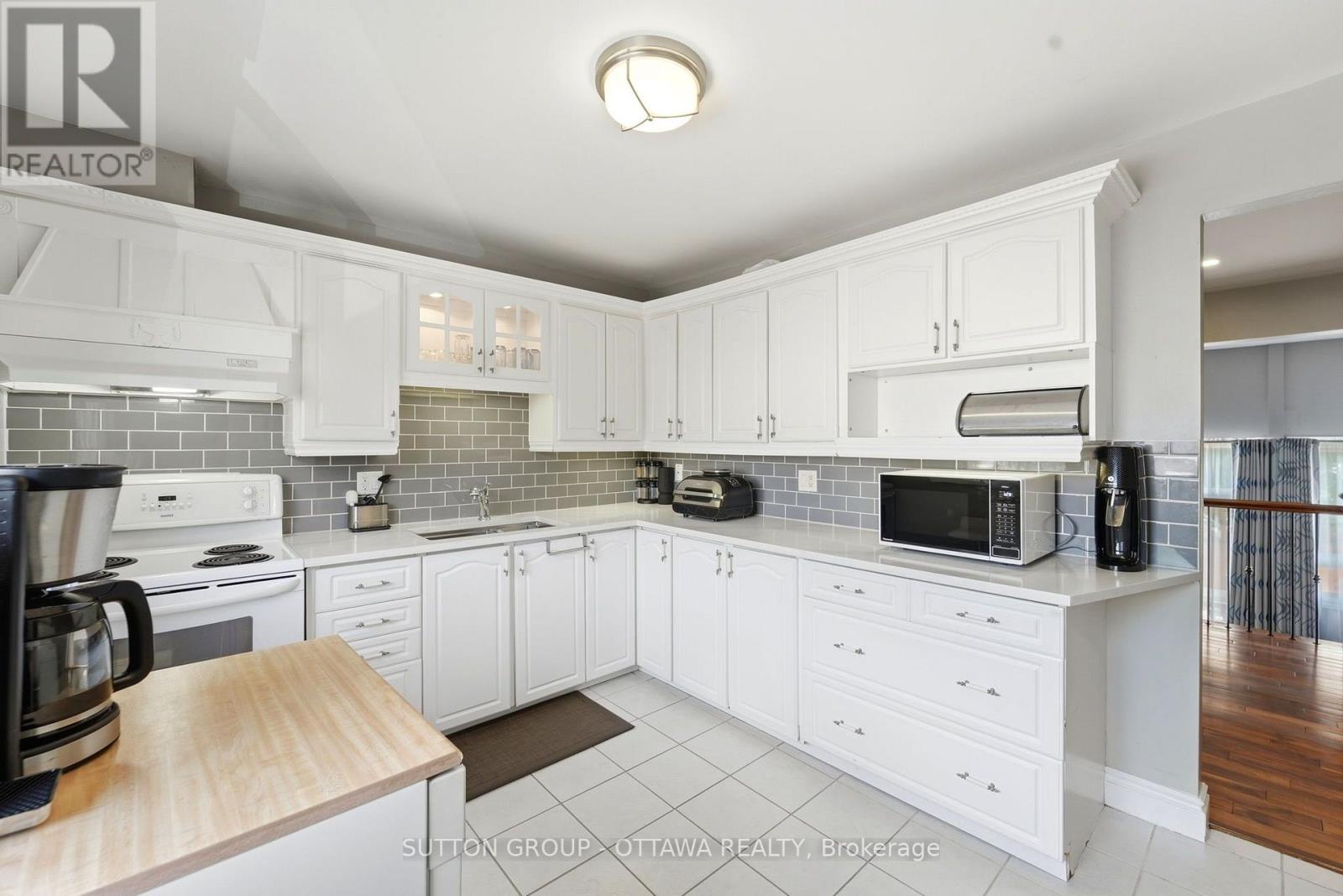 #71 2415 SOUTHVALE CRESCENT - 14
