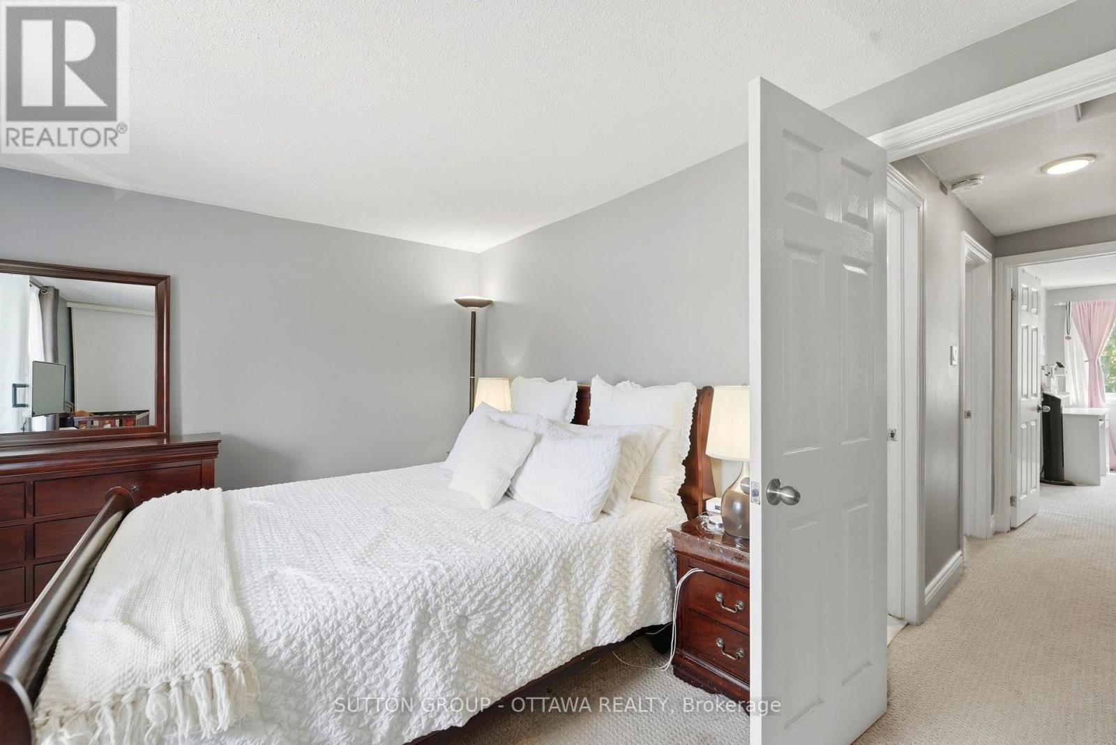 #71 2415 SOUTHVALE CRESCENT - Image 21