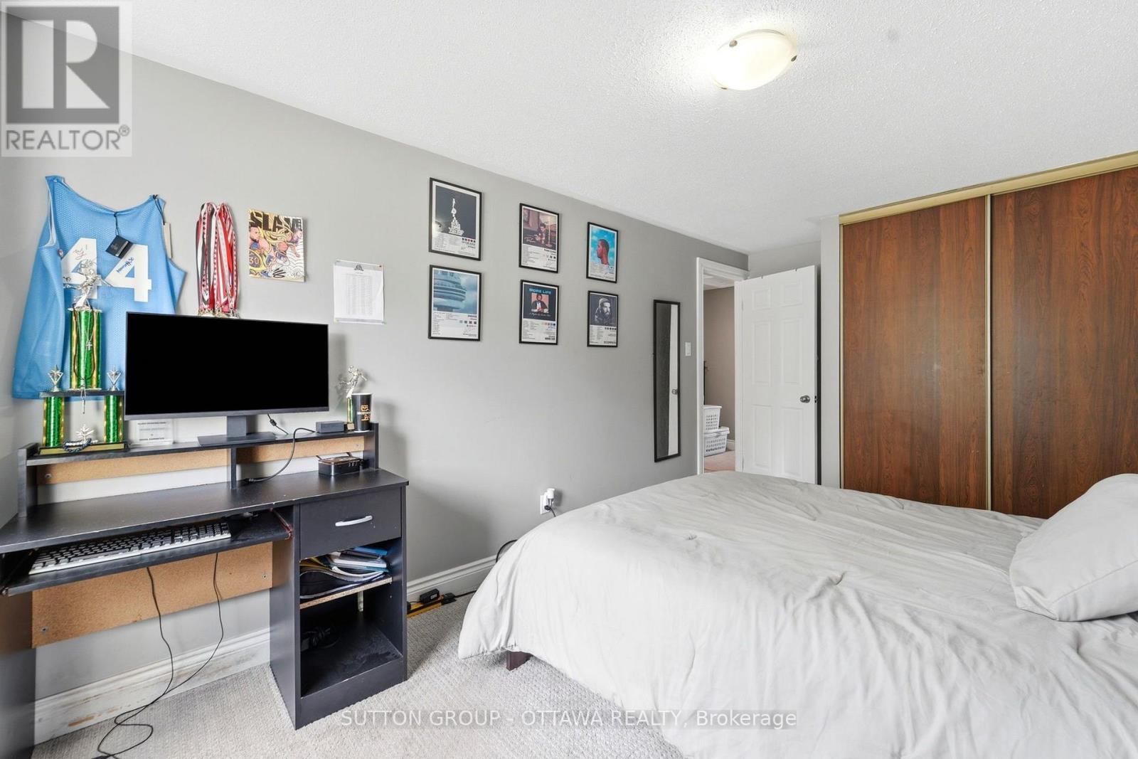 #71 2415 SOUTHVALE CRESCENT - Image 26