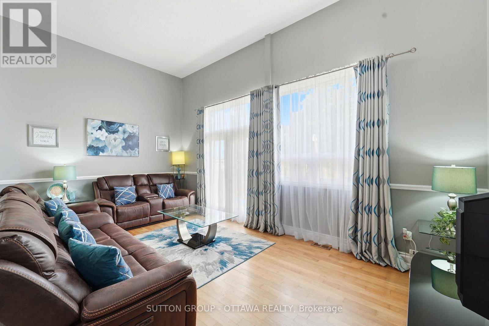 #71 2415 SOUTHVALE CRESCENT - Image 6