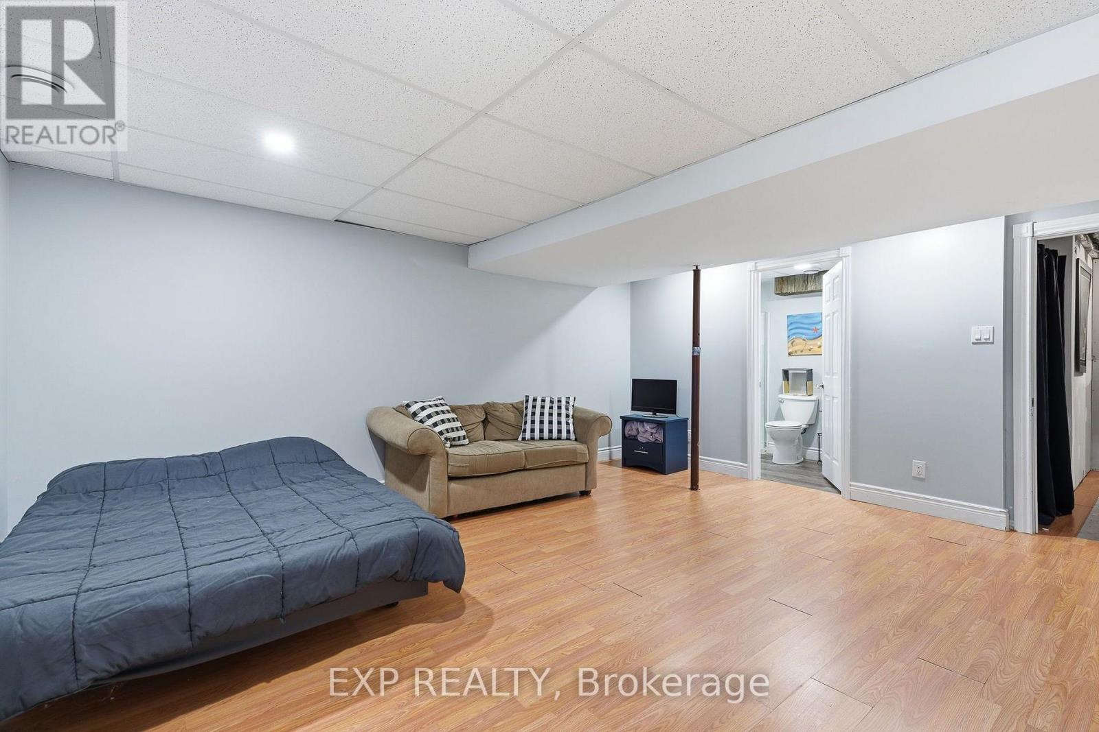 2608 RAYMOND STREET - Image 27