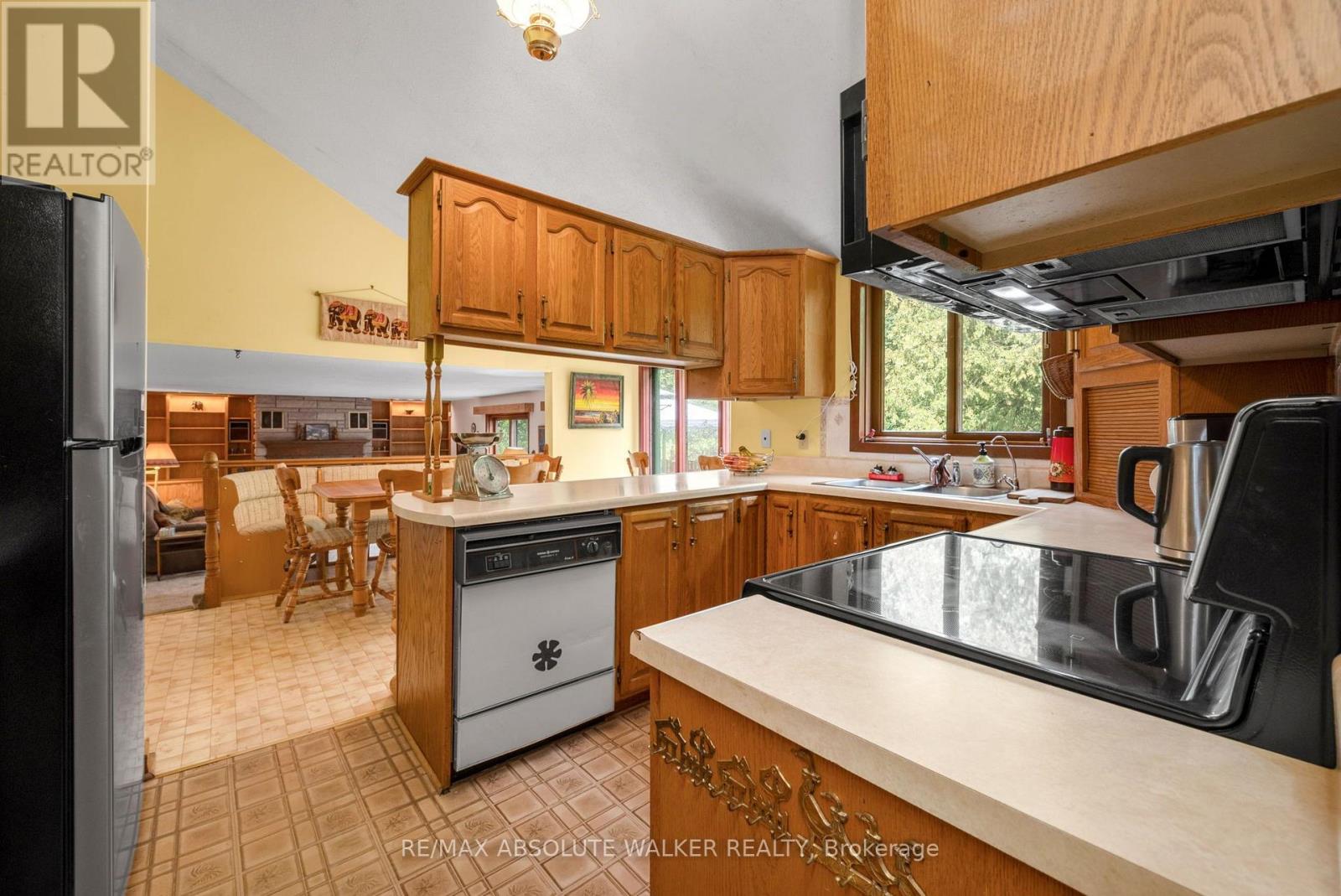 219 DEERWOOD DRIVE - 10