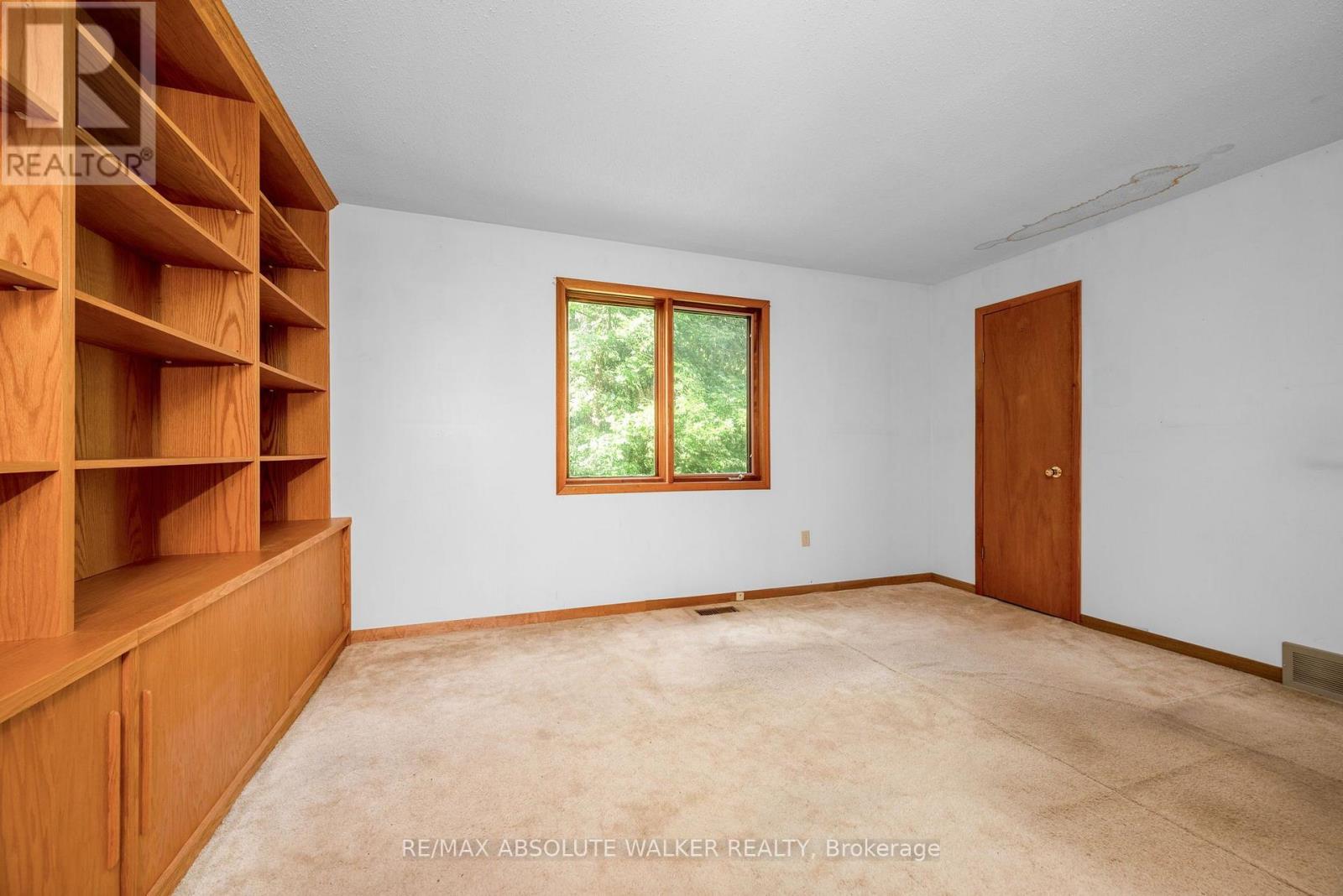 219 DEERWOOD DRIVE - Image 21