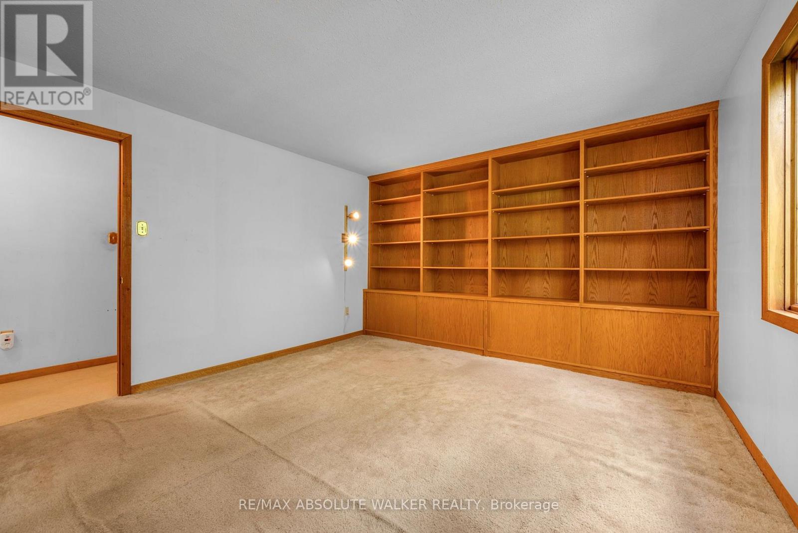 219 DEERWOOD DRIVE - Image 22