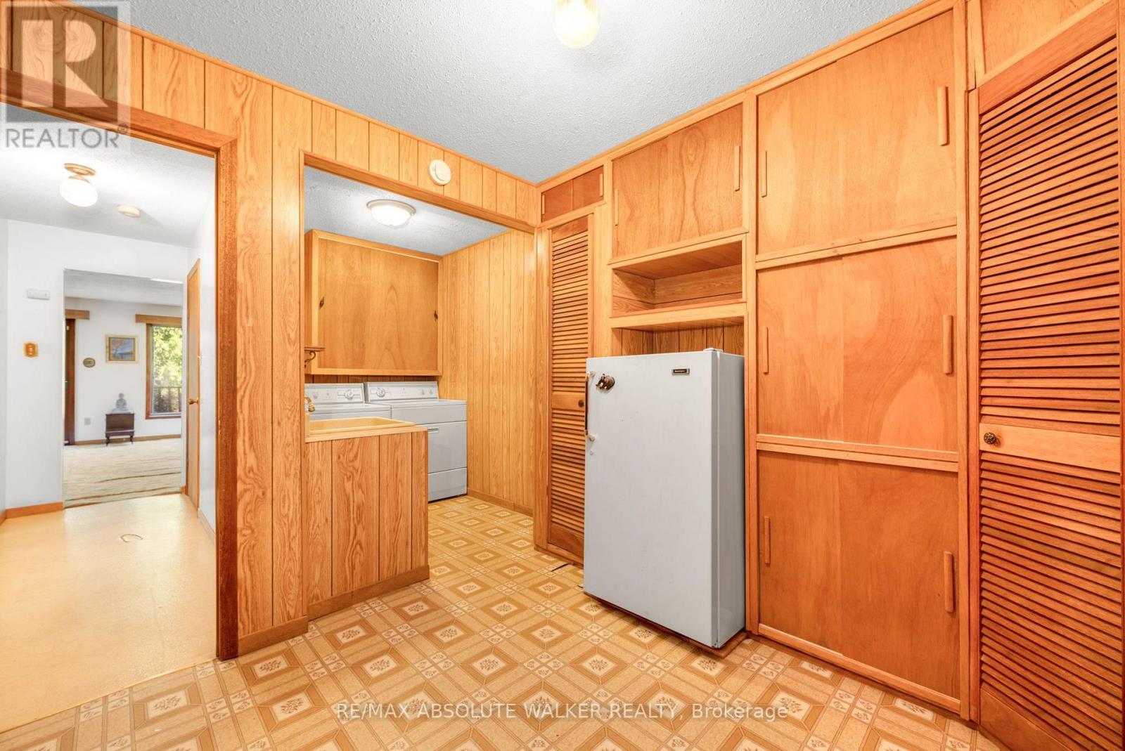 219 DEERWOOD DRIVE - Image 24