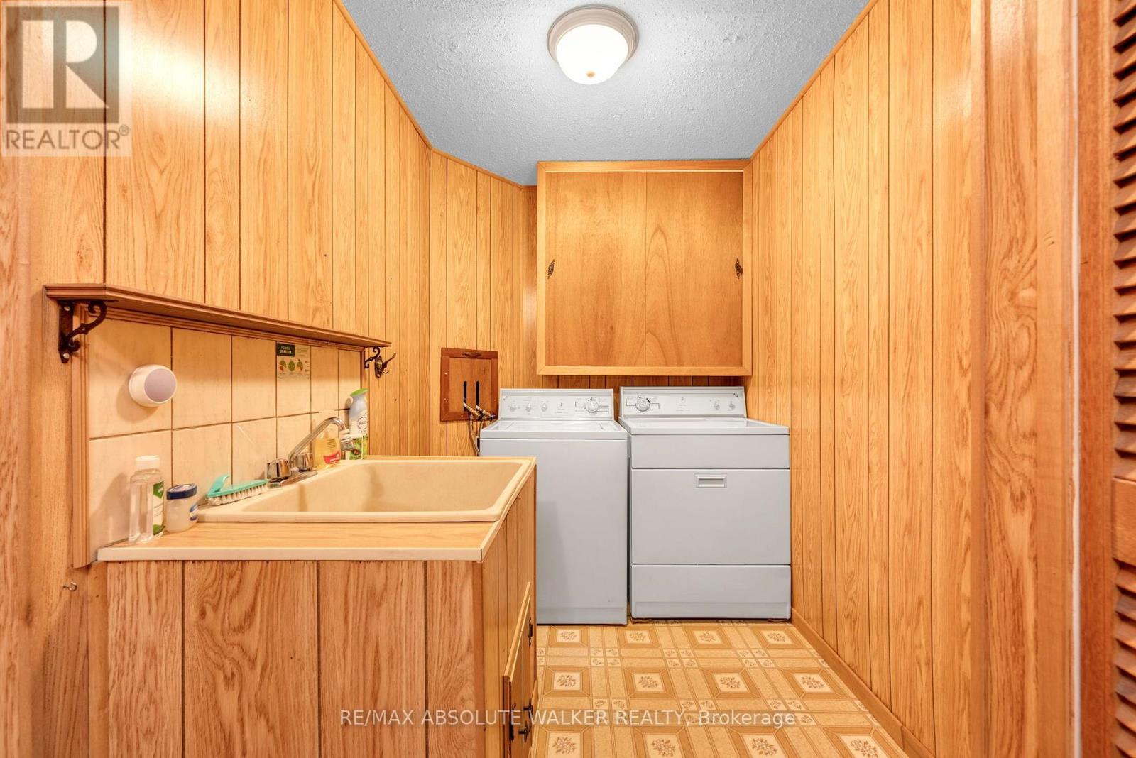 219 DEERWOOD DRIVE - Image 25