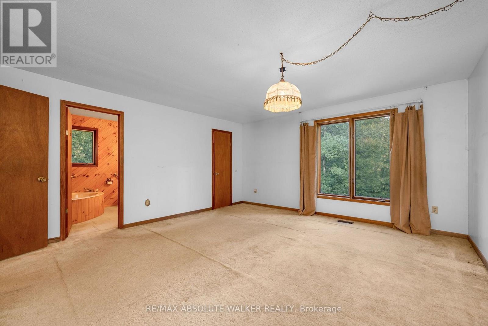 219 DEERWOOD DRIVE - Image 27