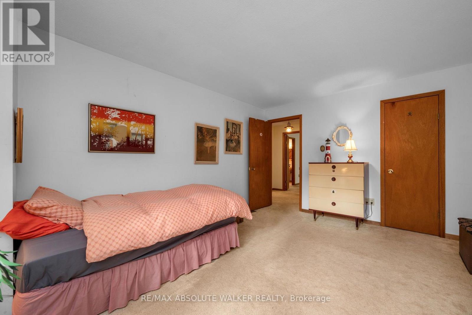 219 DEERWOOD DRIVE - Image 35