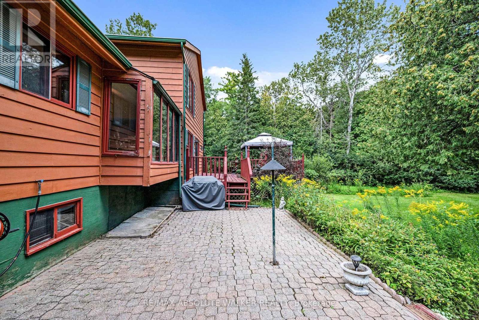 219 DEERWOOD DRIVE - Image 37